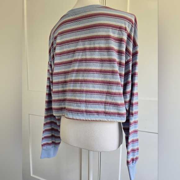 Striped Long Sleeve Crop Top - Picture 6 of 7